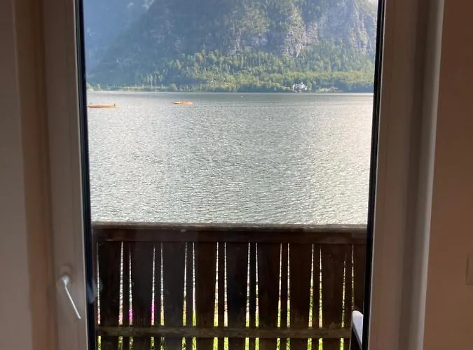 Lakeside 4 - Mit Balkon ハルシュタット