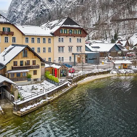 Lakeside 4 - Mit Balkon Homestay *
